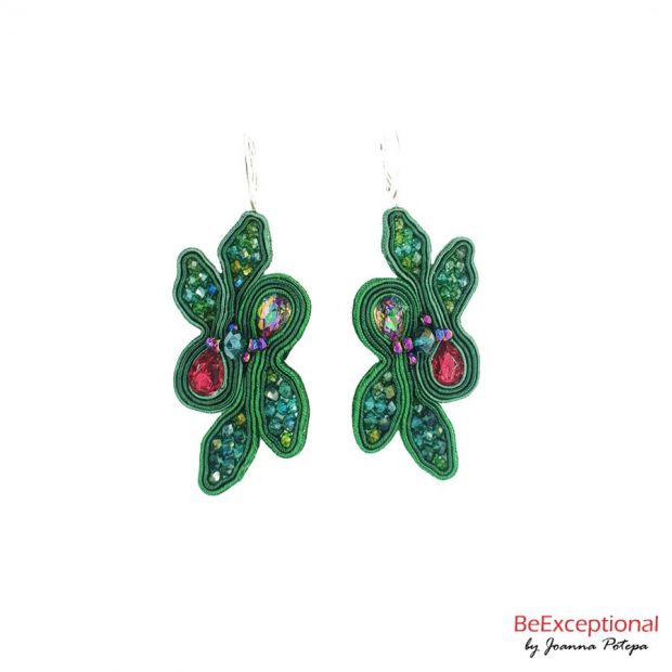 Hand embroidered earrings Jungle Anares